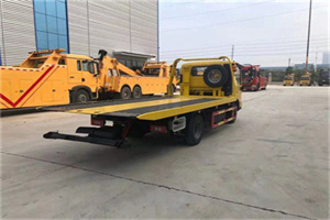 阳春非事故拖车